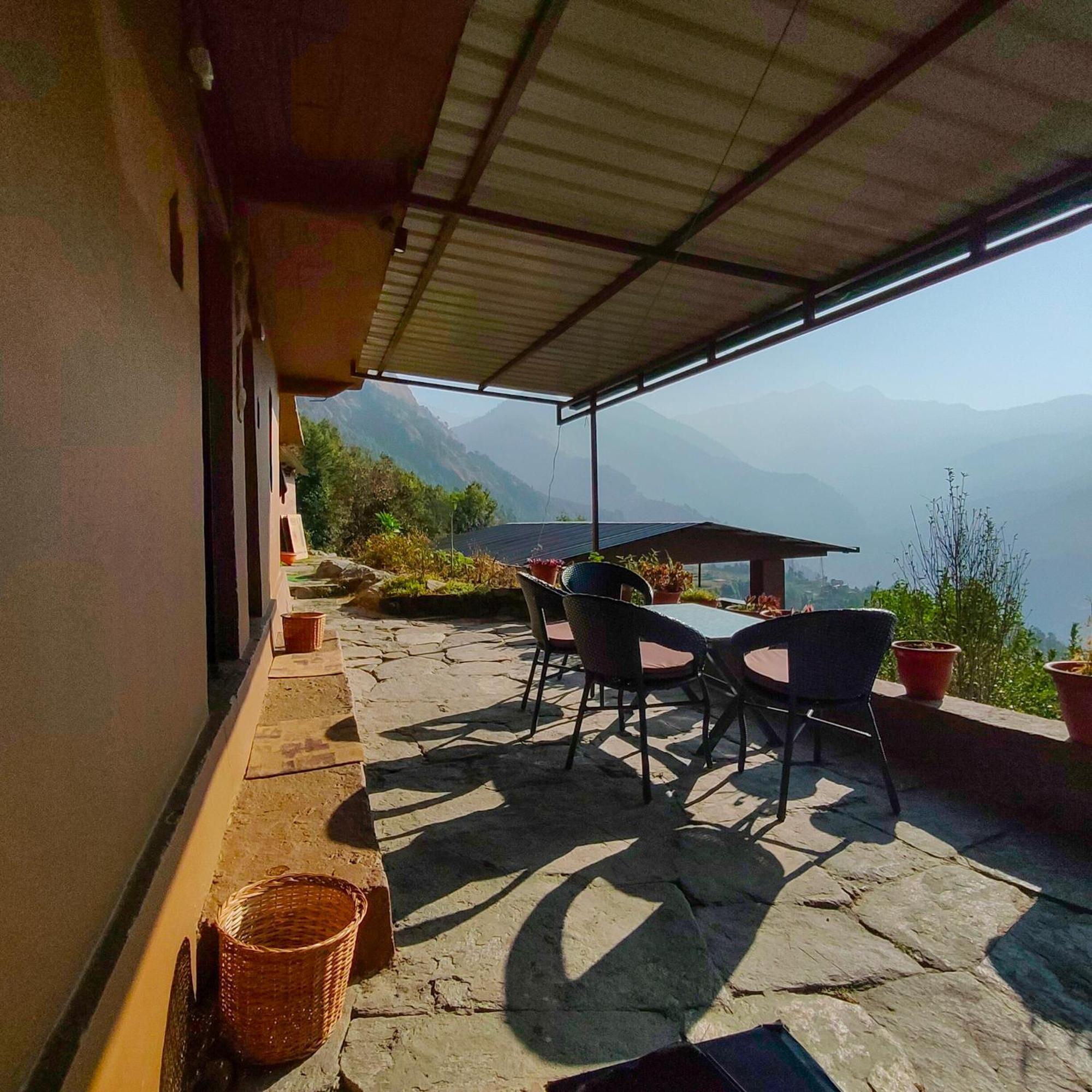 Вилла Cafe Buransh Sari Экстерьер фото